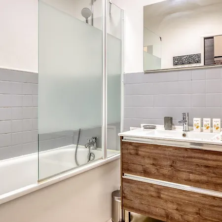 Apartment L'amiral - 6 Pers-parking Gratuit- Fibre-spacieux *