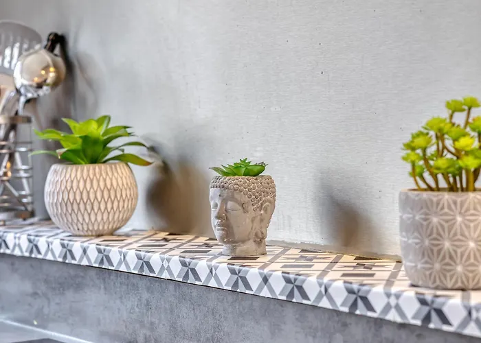 L'amiral - 6 Pers-parking Gratuit- Fibre-spacieux Appartement Rouen